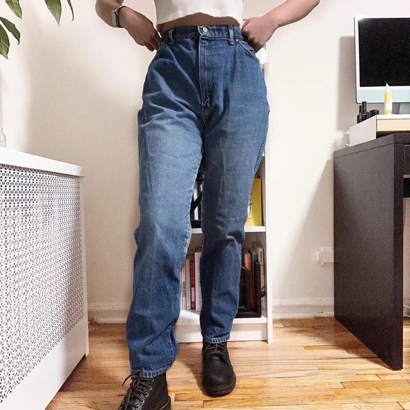 Vintage Wrangler High Rise Straight Leg Jeans - Picture 3 of 4